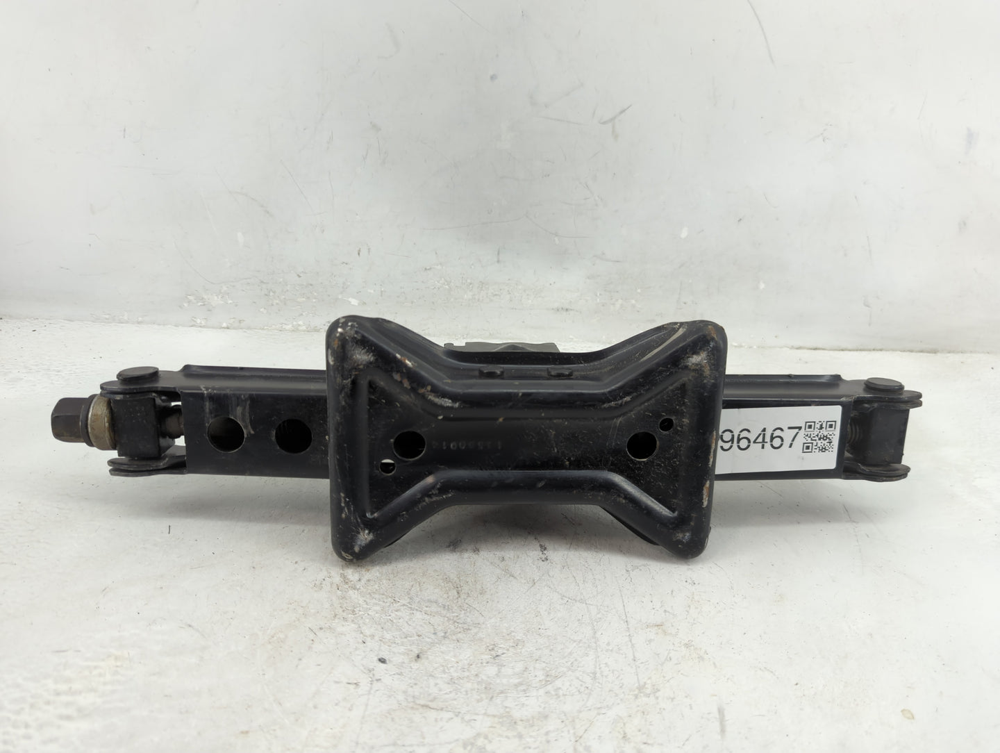2015 Buick Enclave Spare Scissor Car Jack - Oemusedautoparts1.com