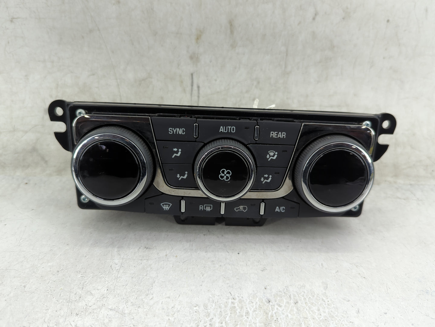 2013-2017 Buick Enclave Climate Control Module Temperature AC/Heater Replacement P/N:147589501 23158335 Fits OEM Used Auto P