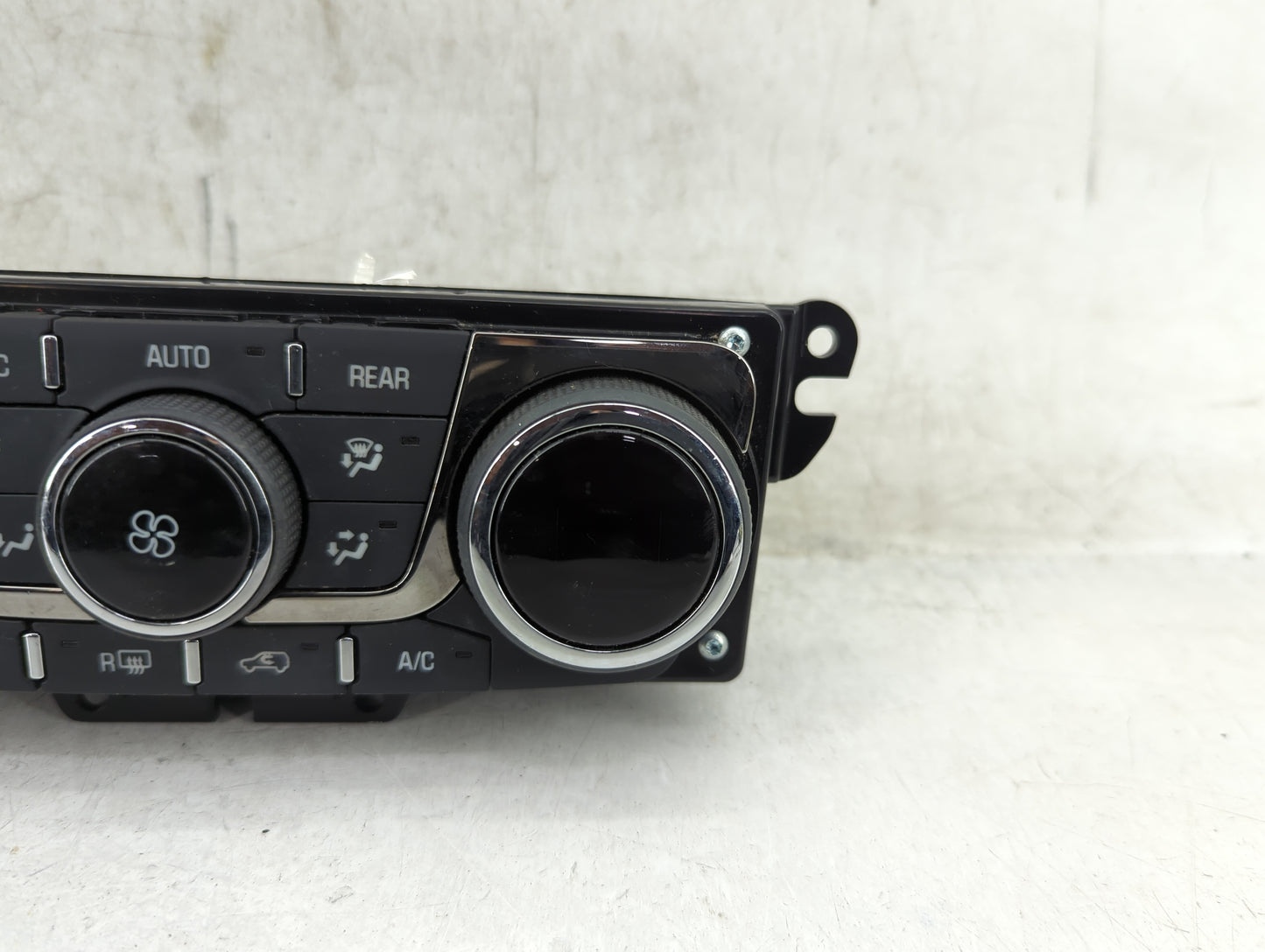 2013-2017 Buick Enclave Climate Control Module Temperature AC/Heater Replacement P/N:147589501 23158335 Fits OEM Used Auto P