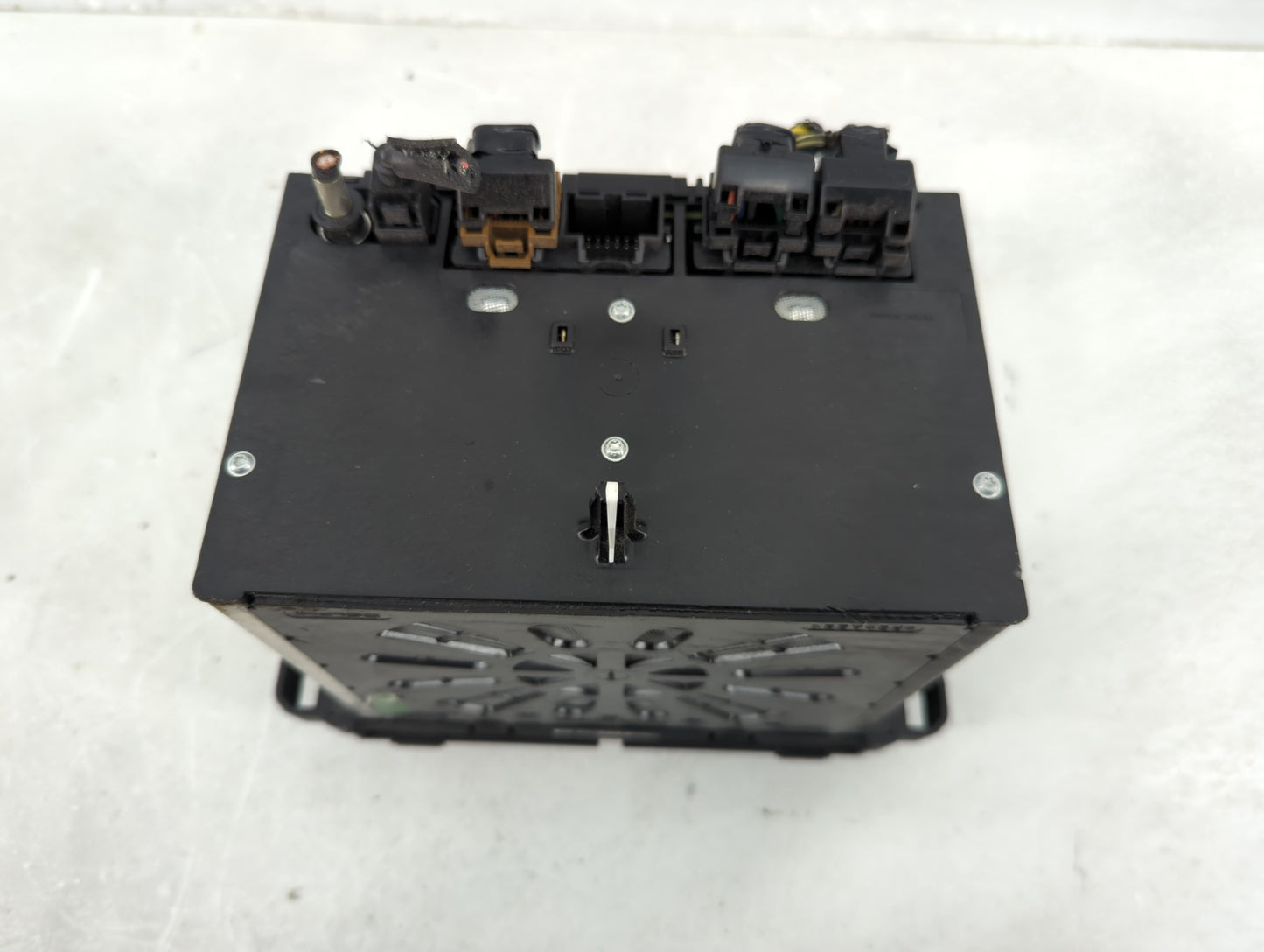 2016-2017 Buick Enclave Radio AM FM Cd Player Receiver Replacement P/N:23205043 Fits Fits 2016 2017 OEM Used Auto Parts - Oe