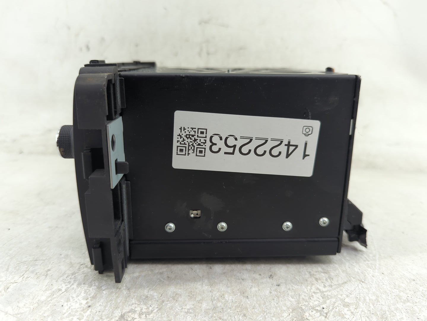 2015-2016 Buick Enclave Radio AM FM Cd Player Receiver Replacement P/N:23205084 Fits Fits 2015 2016 OEM Used Auto Parts - Oe