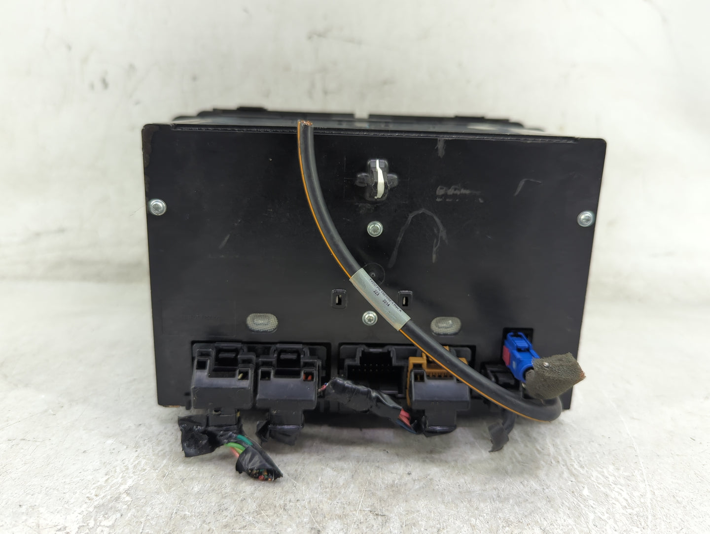 2015-2016 Buick Enclave Radio AM FM Cd Player Receiver Replacement P/N:23205084 Fits Fits 2015 2016 OEM Used Auto Parts - Oe