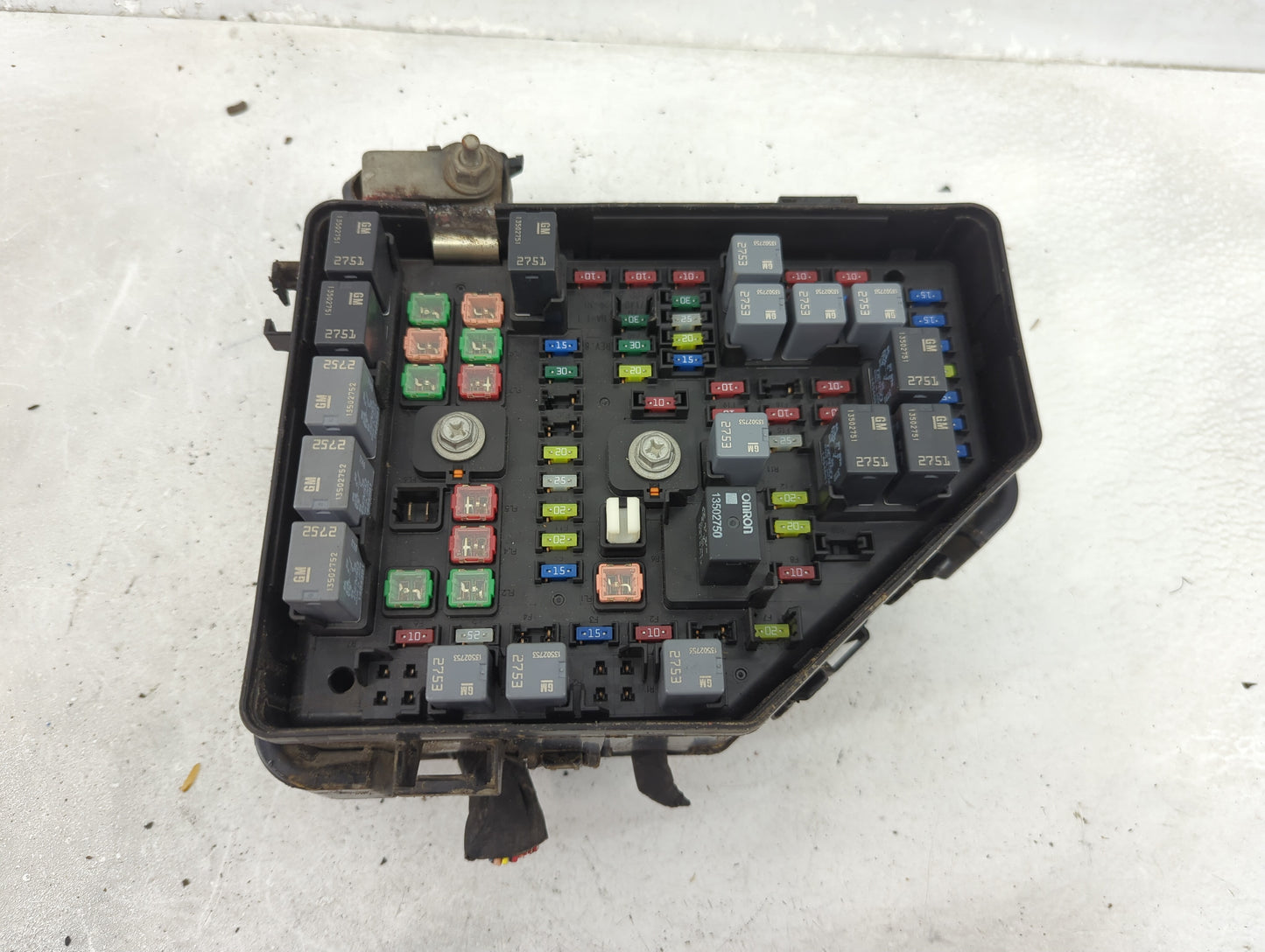 2015-2017 Buick Enclave Fusebox Fuse Box Panel Relay Module P/N:7140-1941-30 Fits Fits 2015 2016 2017 OEM Used Auto Parts - 