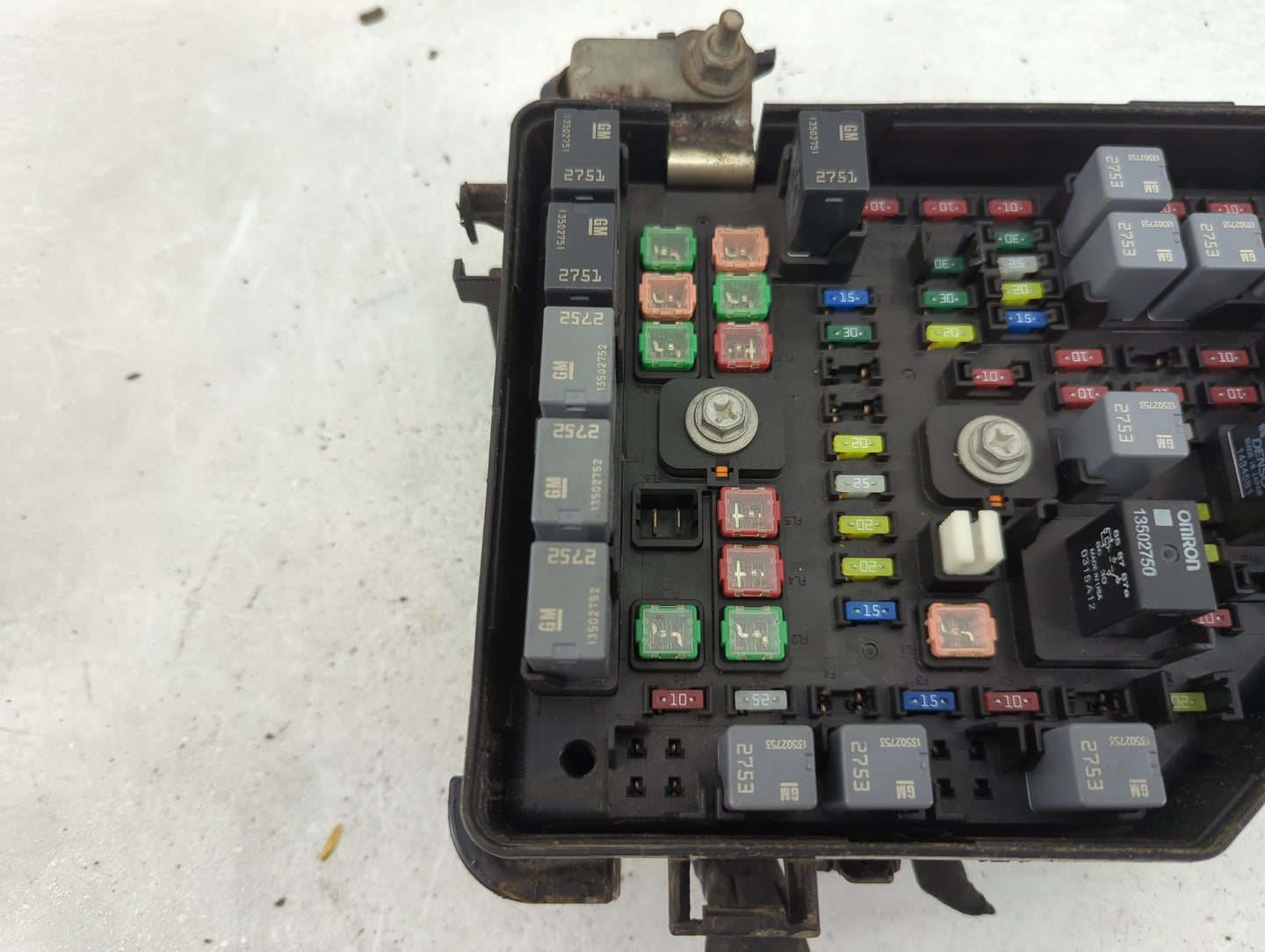 2015-2017 Buick Enclave Fusebox Fuse Box Panel Relay Module P/N:7140-1941-30 Fits Fits 2015 2016 2017 OEM Used Auto Parts - 