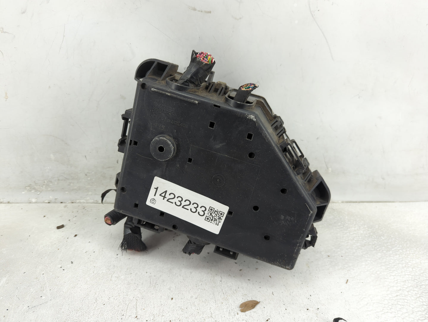 2015-2017 Buick Enclave Fusebox Fuse Box Panel Relay Module P/N:7140-1941-30 Fits Fits 2015 2016 2017 OEM Used Auto Parts - 