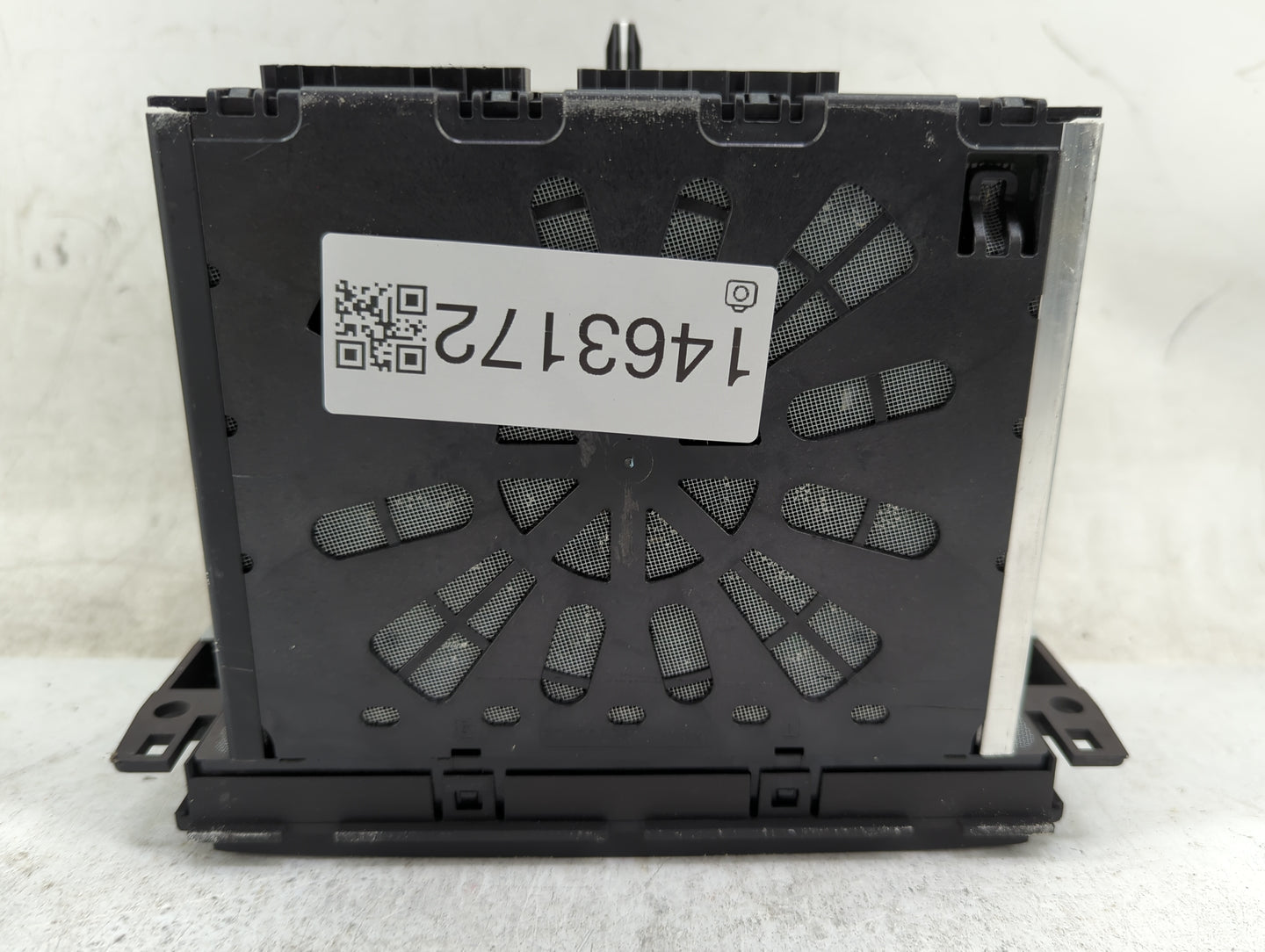 2015 Buick Enclave Radio AM FM Cd Player Receiver Replacement P/N:23205043 Fits OEM Used Auto Parts - Oemusedautoparts1.com