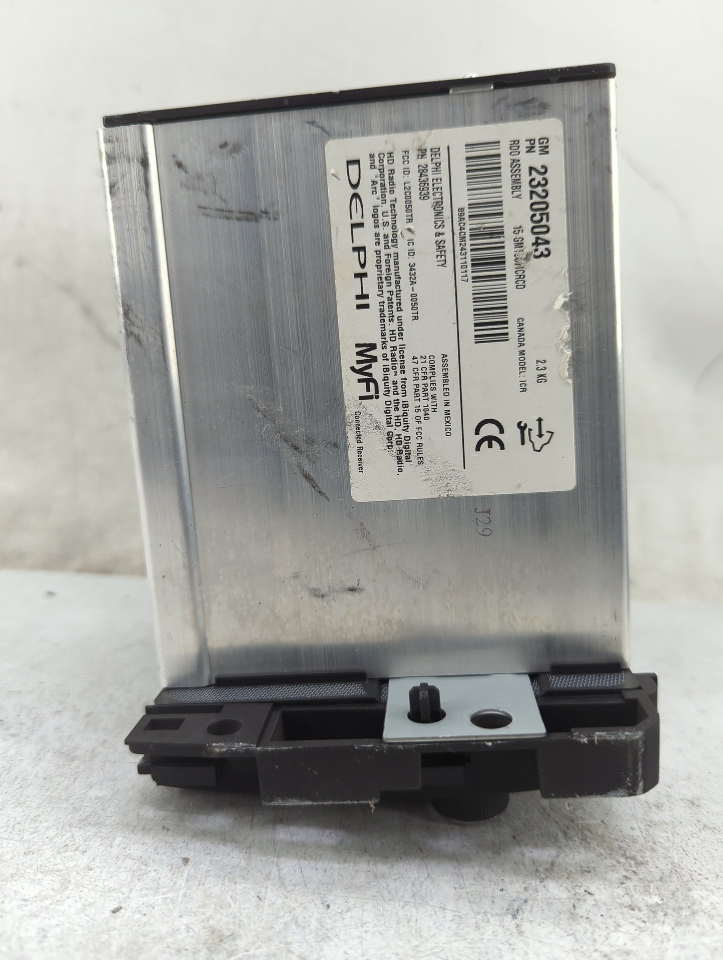2015 Buick Enclave Radio AM FM Cd Player Receiver Replacement P/N:23205043 Fits OEM Used Auto Parts - Oemusedautoparts1.com