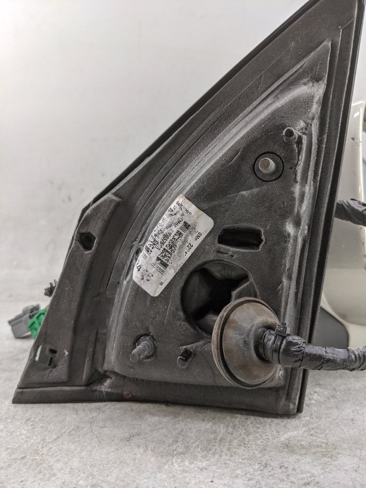 2013-2017 Buick Enclave Passenger Side View Mirror - Right Door Mirror OEM Used - Oemusedautoparts1.com
