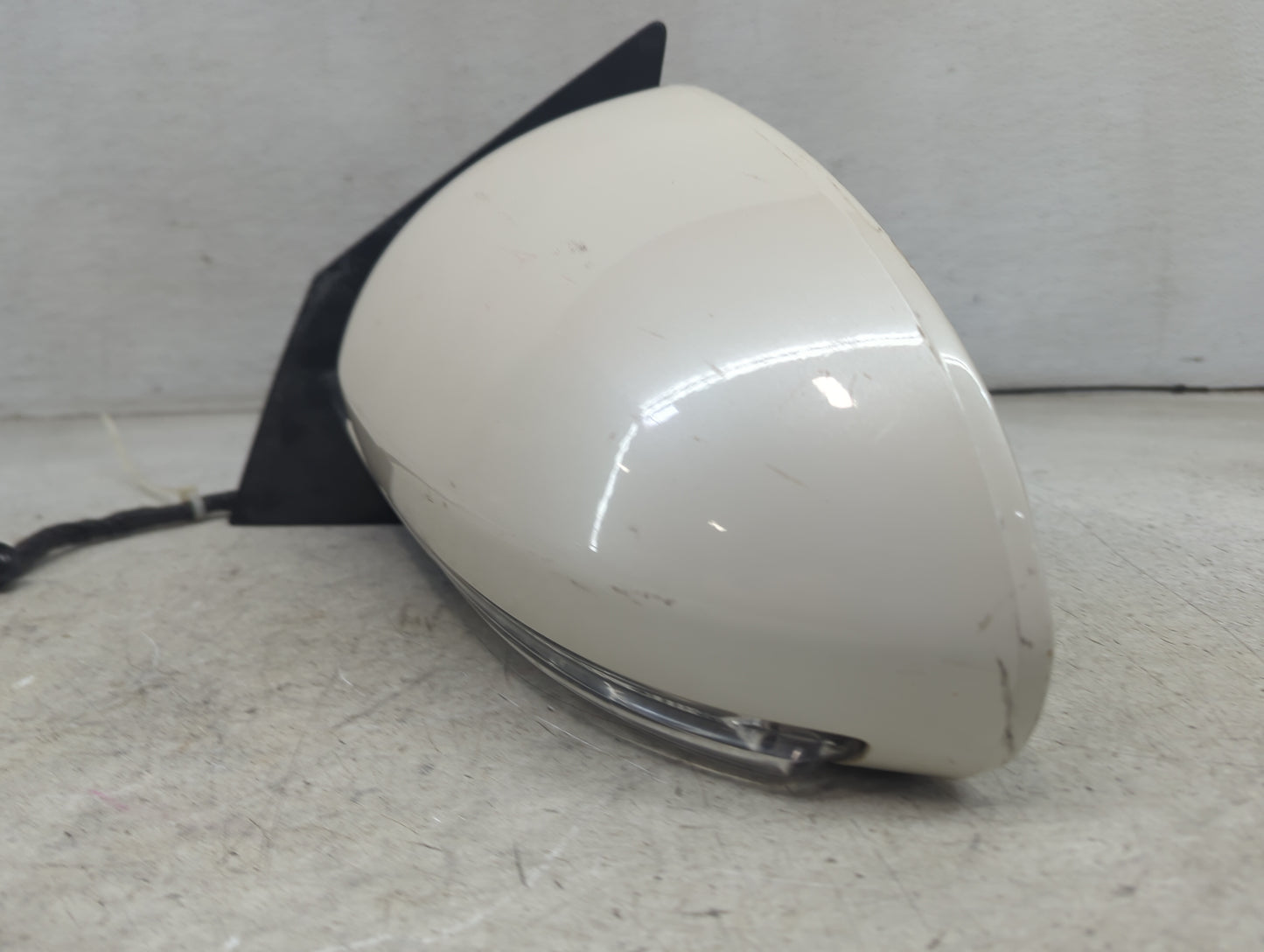 2013-2017 Buick Enclave Driver Left Side View Manual Door Mirror White - Oemusedautoparts1.com