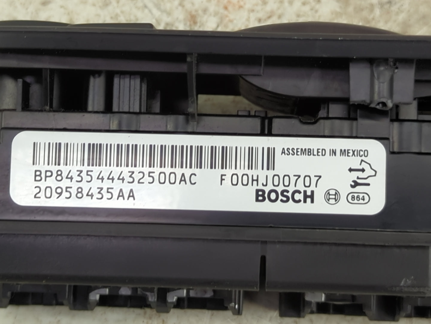 2010-2017 Buick Enclave Master Power Window Switch Replacement Driver Side Left P/N:BP843544432500AC F00HJ00707 Fits OEM Use