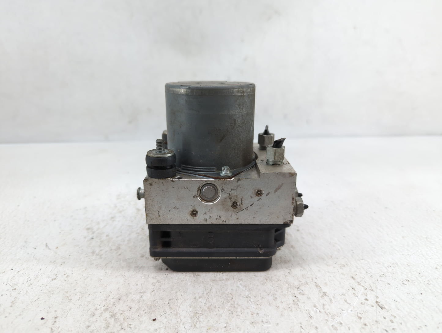 2012-2017 Buick Enclave ABS Pump Control Module Replacement P/N:22822156 23407415 Fits Fits 2012 2013 2014 2015 2016 2017 OE