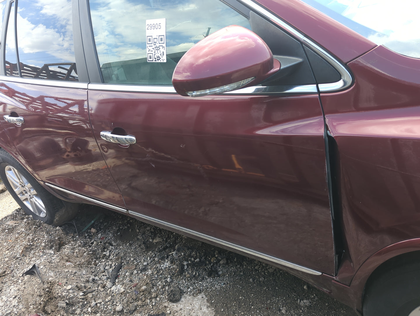 2010-2017 Buick Enclave Passenger Front Door Oem 5002671 - Oemusedautoparts1.com
