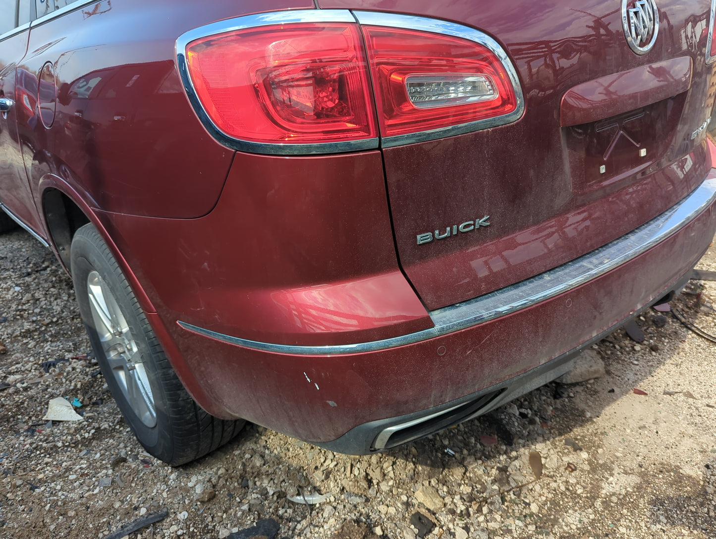 2013-2017 Buick Enclave Rear Bumper Assembly Oem 5002701 - Oemusedautoparts1.com