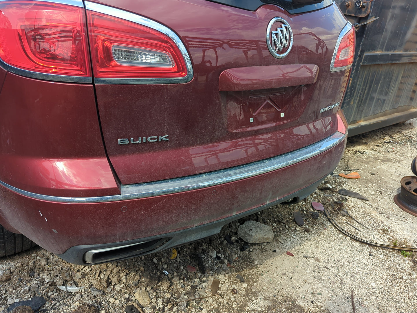 2013-2017 Buick Enclave Rear Bumper Assembly Oem 5002701 - Oemusedautoparts1.com