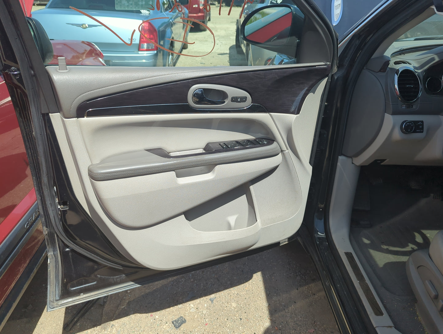 2015 Buick Enclave Front Left Driver Interior Door Panel Trim - Oemusedautoparts1.com
