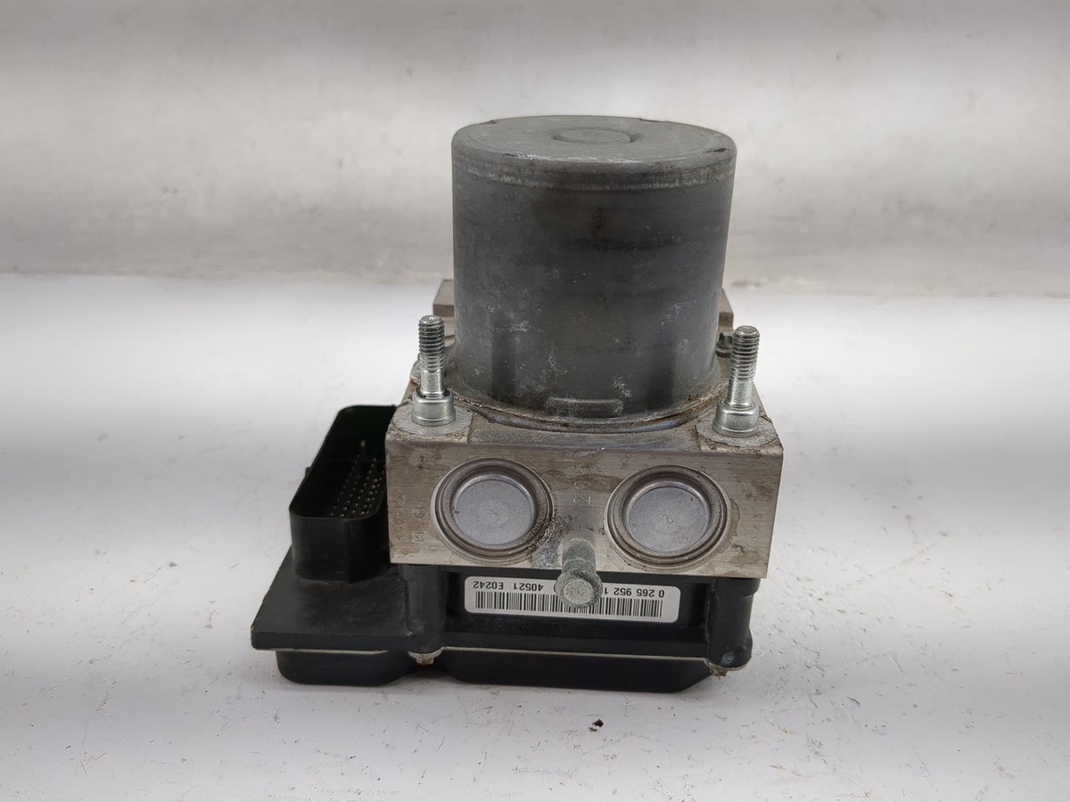 2012-2017 Buick Enclave ABS Pump Control Module Replacement Fits Fits 2012 2013 2014 2015 2016 2017 OEM Used Auto Parts - Oe
