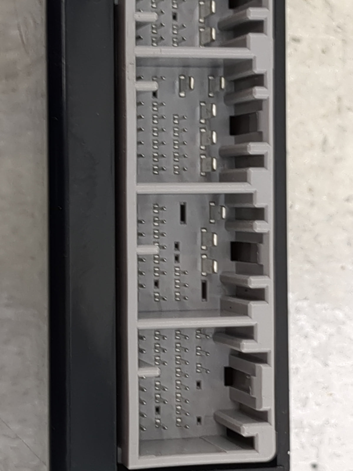 2013-2017 Buick Enclave Body Control Module Bcm 5027808 - Oemusedautoparts1.com