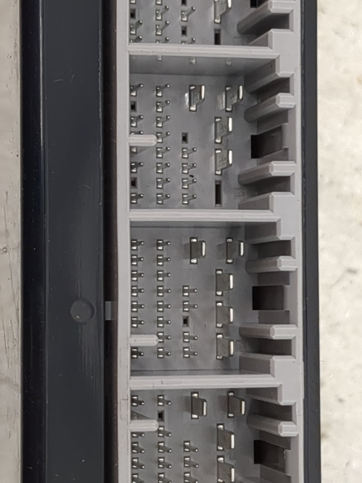 2013-2017 Buick Enclave Body Control Module Bcm 5027808 - Oemusedautoparts1.com