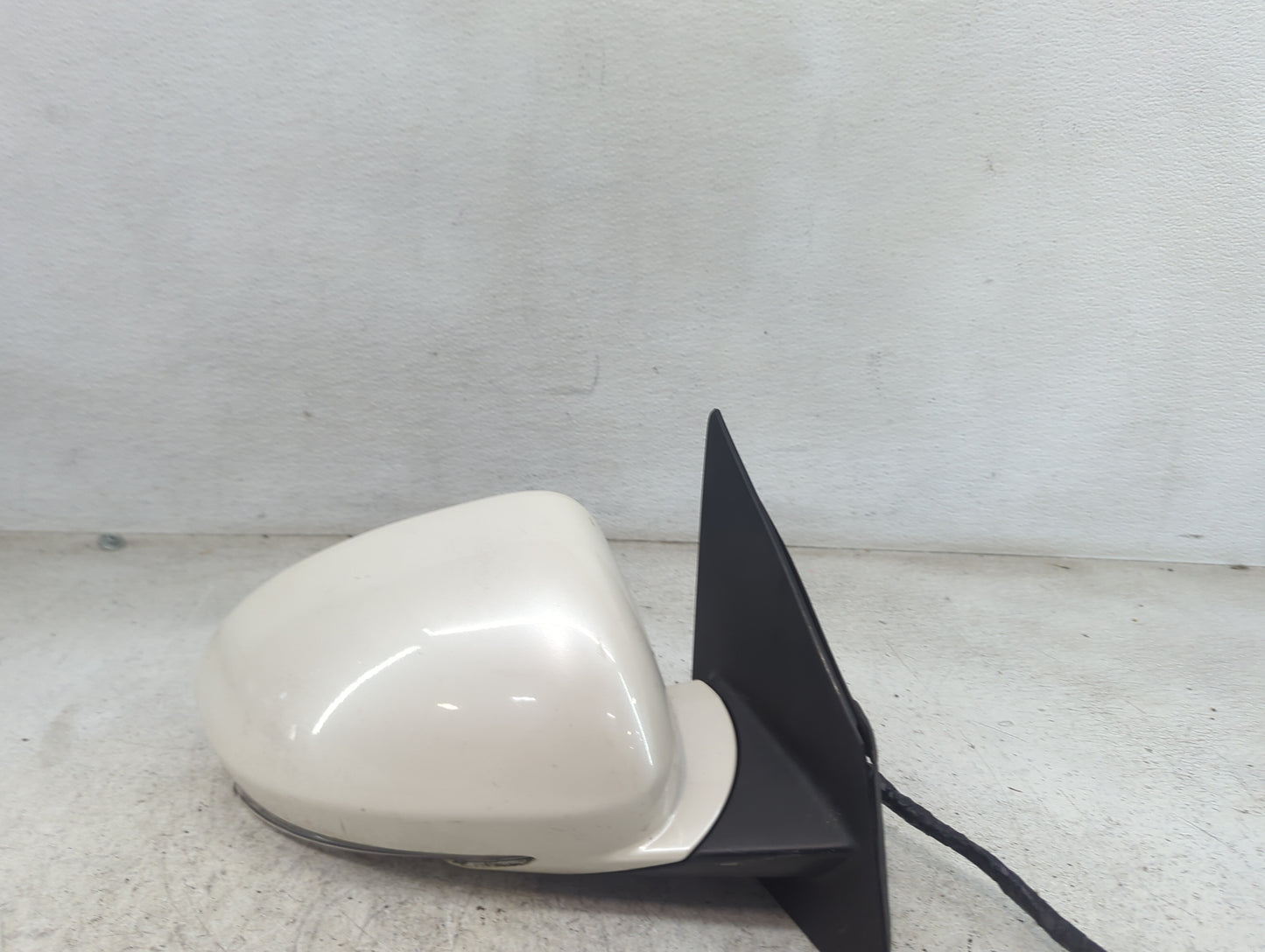2013-2017 Buick Enclave Passenger Side View Mirror - Right Door Mirror OEM Used - Oemusedautoparts1.com