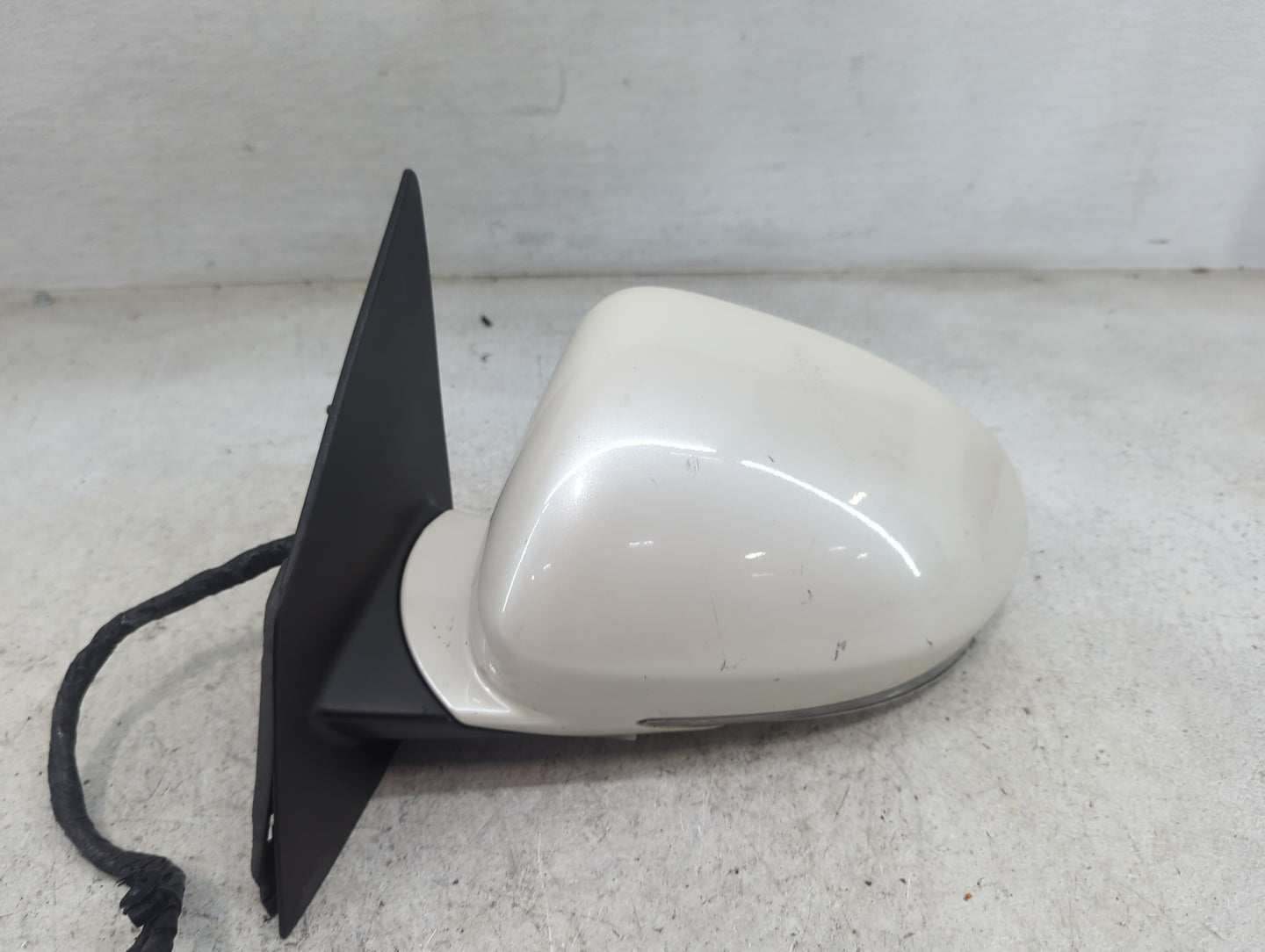 2013-2017 Buick Enclave Driver Side View Mirror - Left Door Mirror OEM Used - Oemusedautoparts1.com