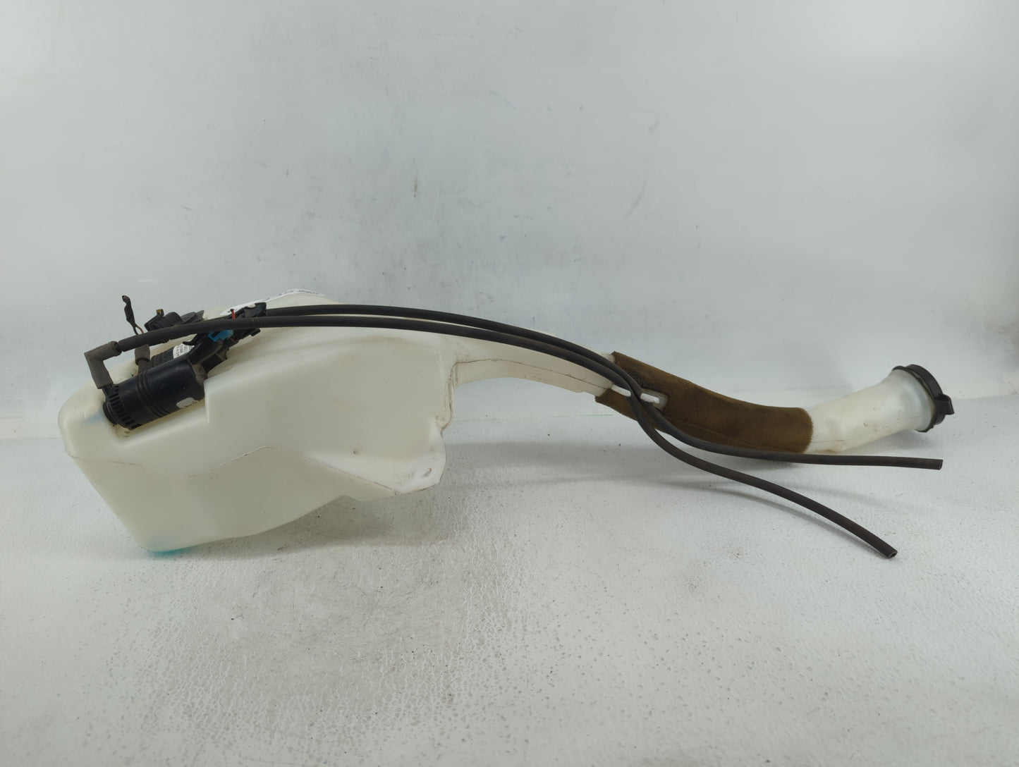 2010-2017 Buick Enclave Windshield Washer Fluid Reservoir Bottle 622435 - Oemusedautoparts1.com