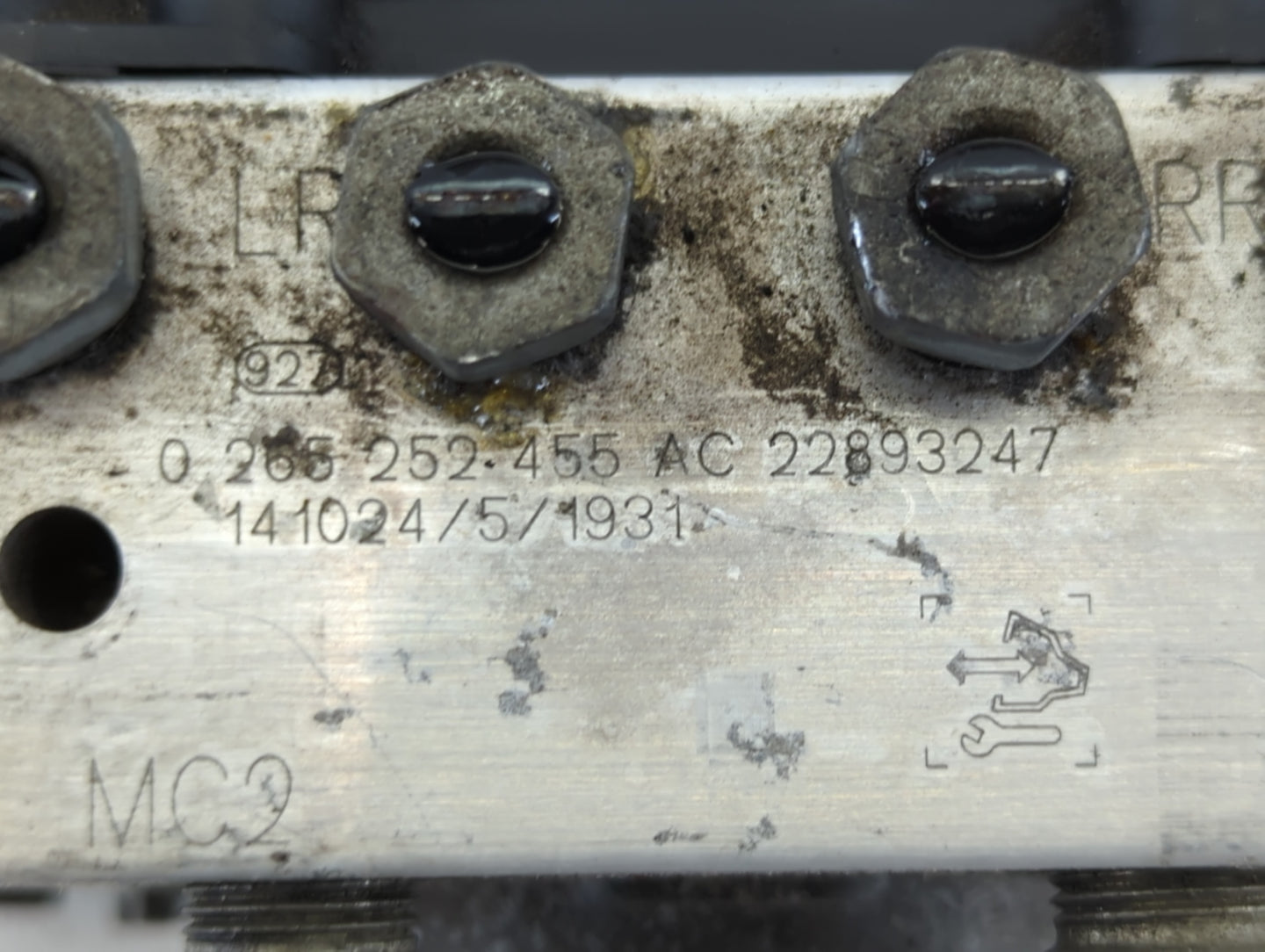 2012-2017 Buick Enclave ABS Pump Control Module Replacement P/N:0 265 252 45 AC Fits Fits 2012 2013 2014 2015 2016 2017 OEM 