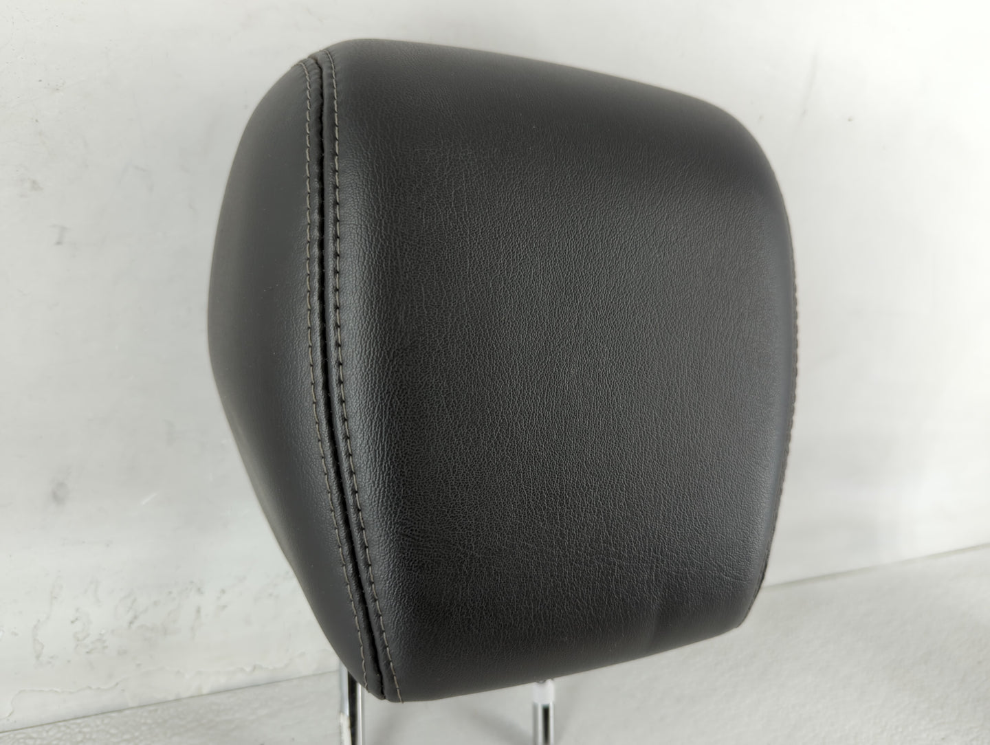 2014-2017 Buick Enclave Headrest Head Rest Rear Seat Black - Oemusedautoparts1.com