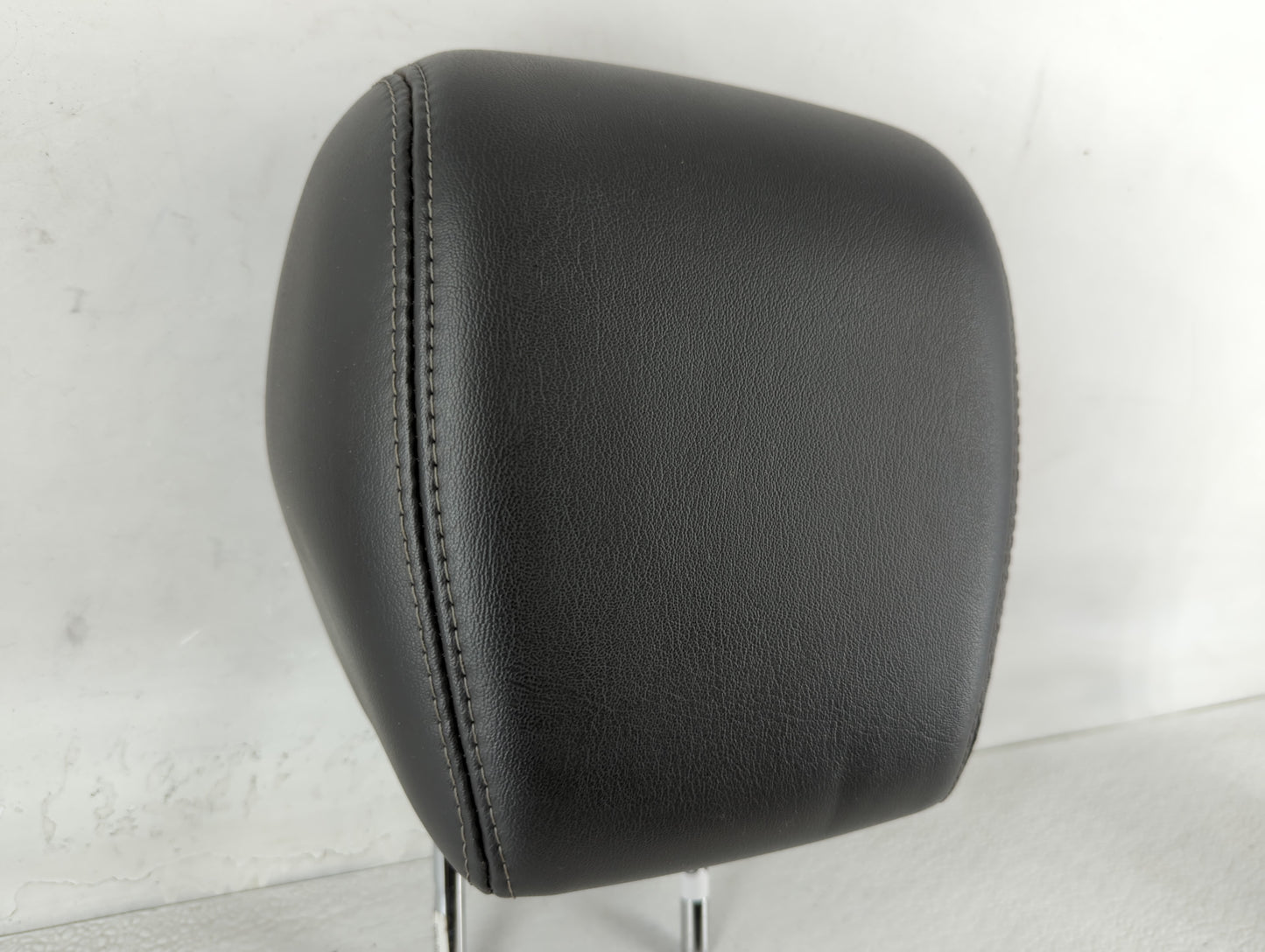 2014-2017 Buick Enclave Headrest Head Rest Rear Seat Black - Oemusedautoparts1.com