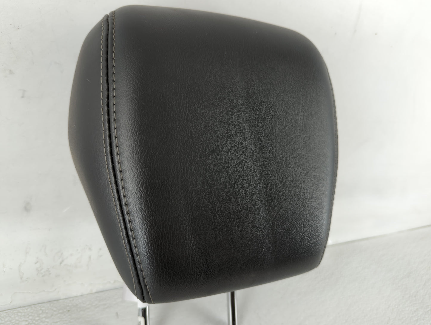 2015 Buick Enclave Headrest Head Rest Rear Seat Black - Oemusedautoparts1.com