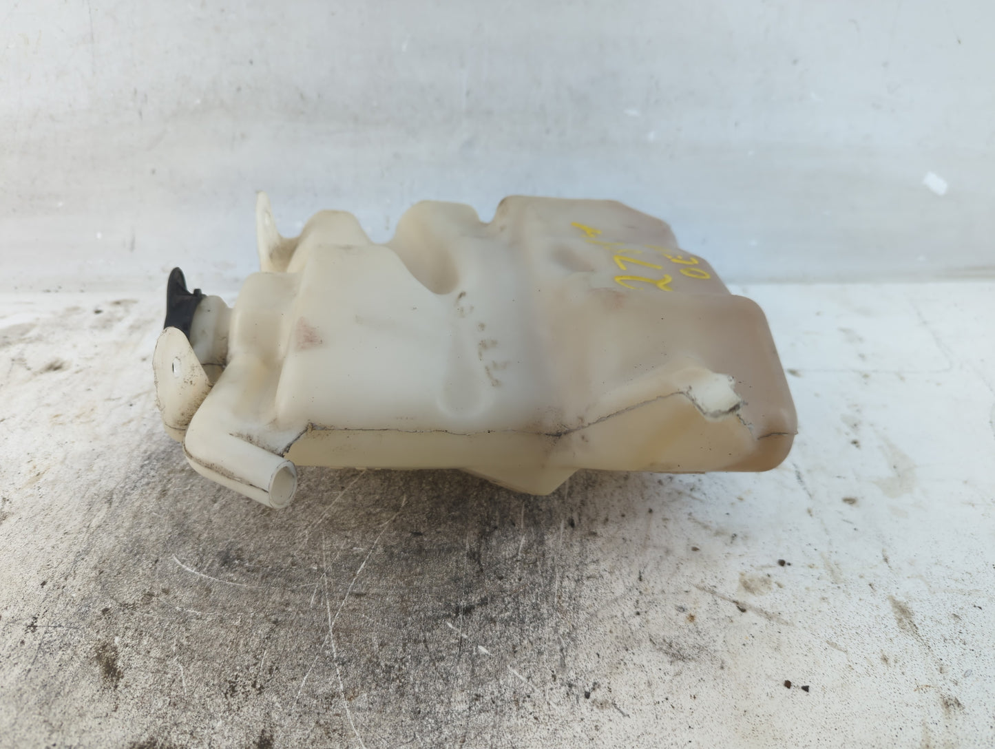2008-2017 Buick Enclave Radiator Coolant Overflow Expansion Tank Bottle 929943 - Oemusedautoparts1.com