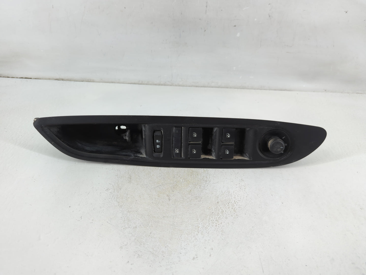 2013-2016 Buick Encore Master Power Window Switch Replacement Driver Side Left P/N:95025518-600R Fits Fits 2013 2014 2015 20