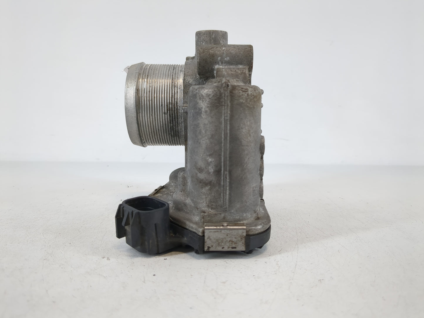 2013-2021 Buick Encore Throttle Body P/N:55581662 Fits Fits 2011 2012 2013 2014 2015 2016 2017 2018 2019 2020 2021 OEM Used 