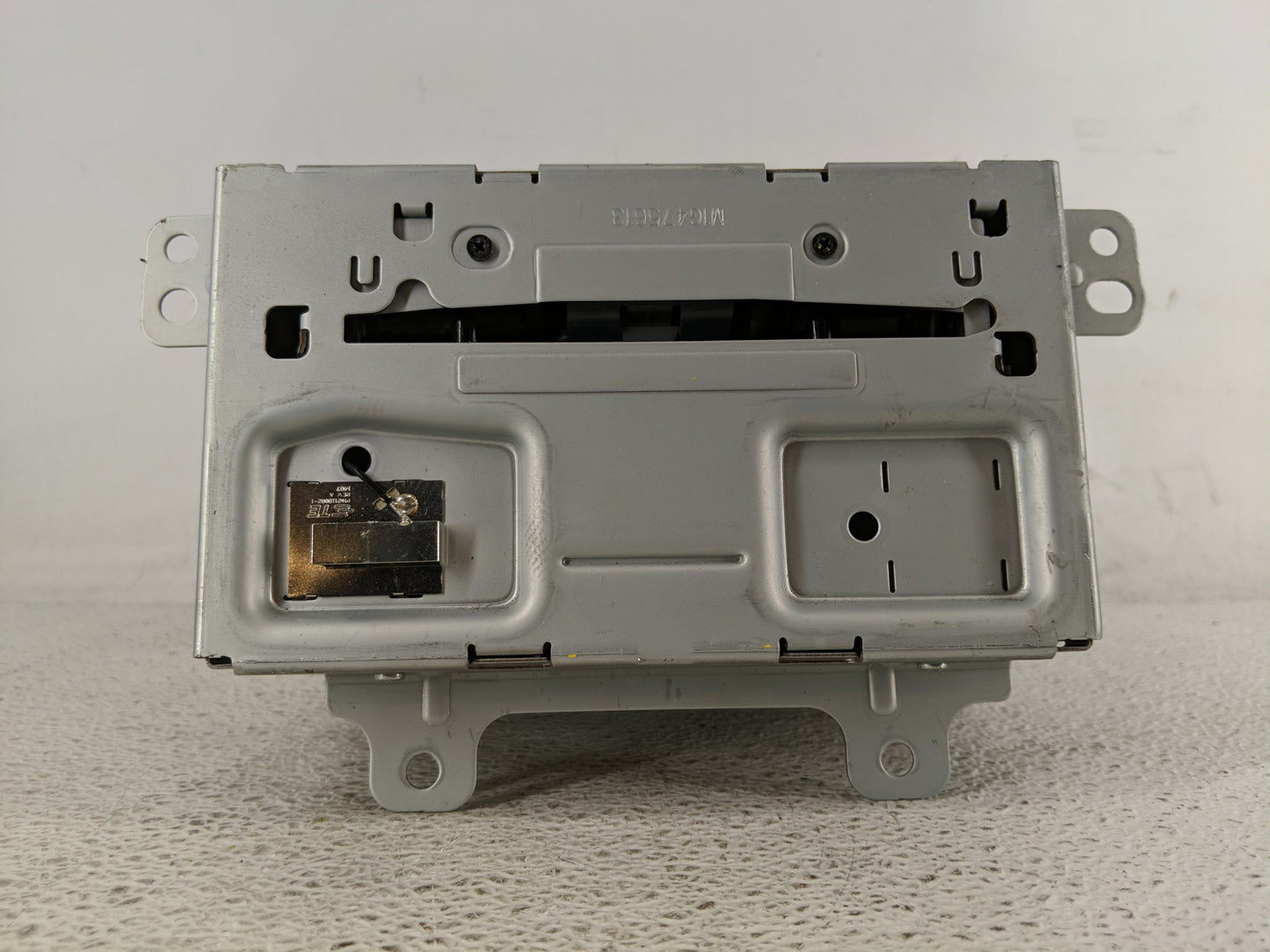 2015-2016 Buick Encore Radio AM FM Cd Player Receiver Replacement P/N:23495273 Fits Fits 2014 2015 2016 2017 OEM Used Auto P