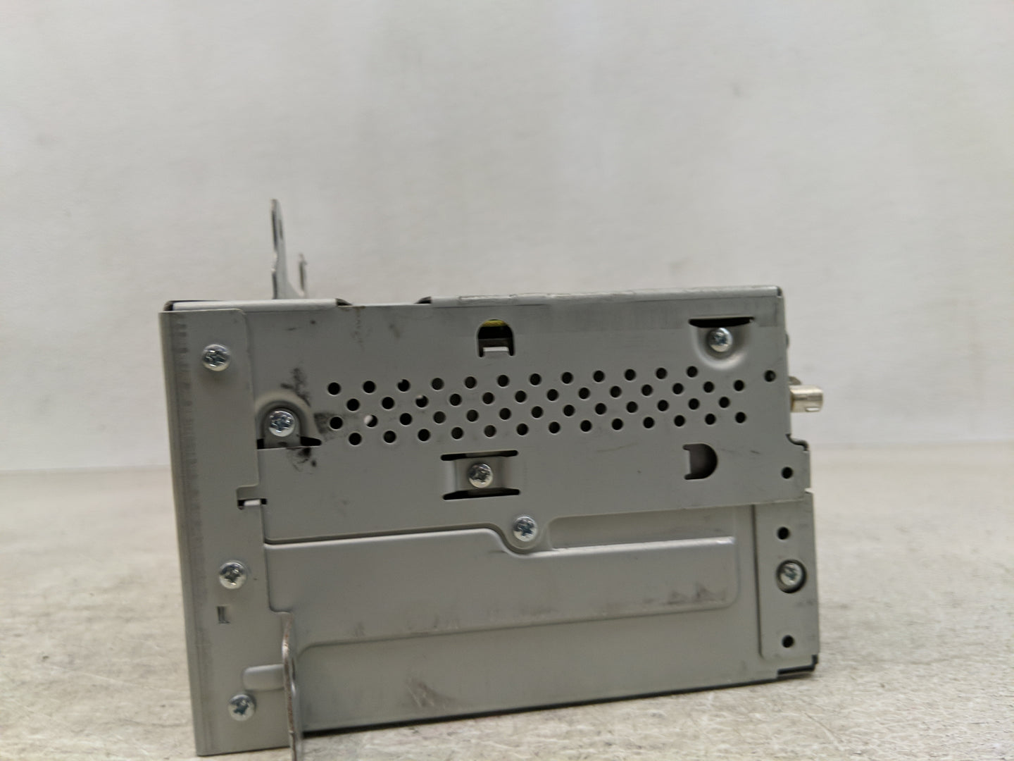 2015-2016 Buick Encore Radio AM FM Cd Player Receiver Replacement P/N:23495273 Fits Fits 2014 2015 2016 2017 OEM Used Auto P