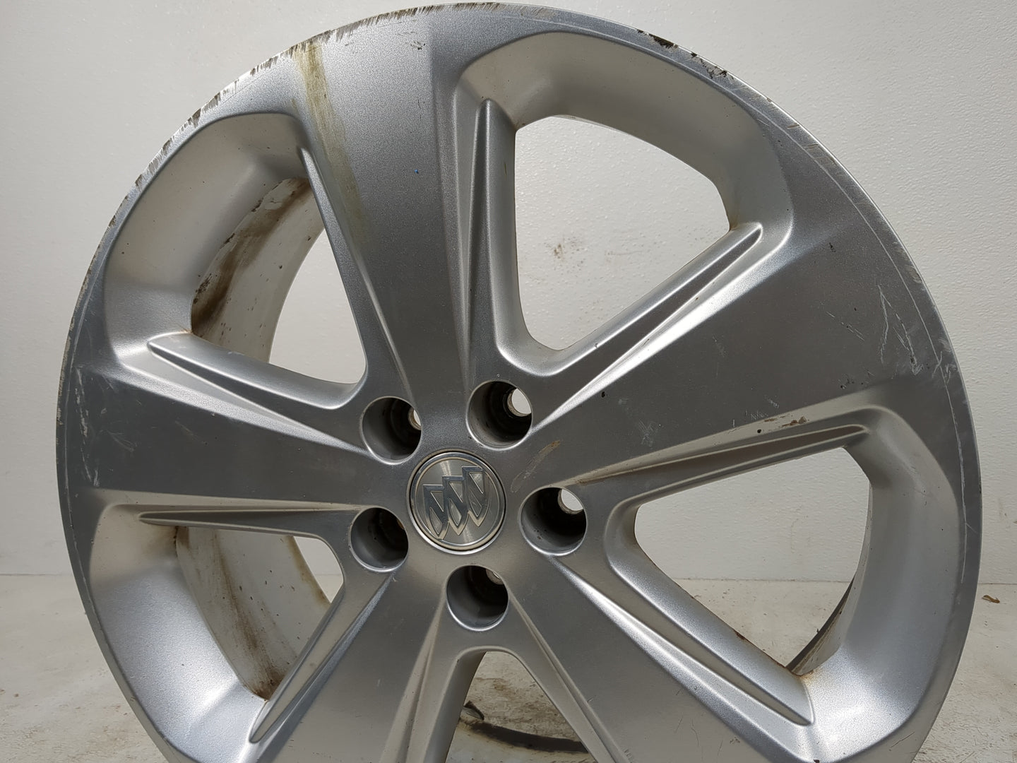 2015 Buick Encore Oem Wheel Rim - Oemusedautoparts1.com