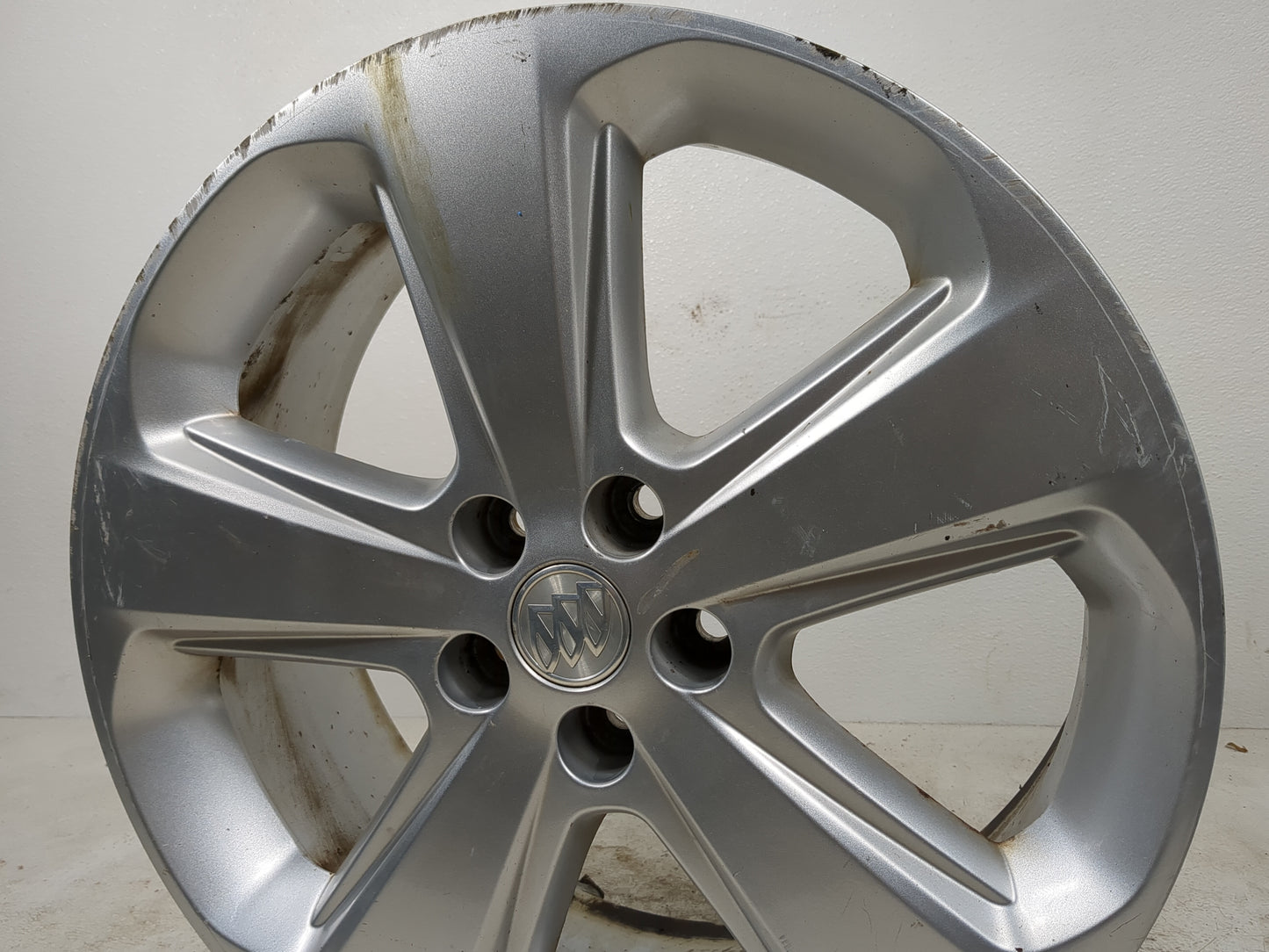 2015 Buick Encore Oem Wheel Rim - Oemusedautoparts1.com