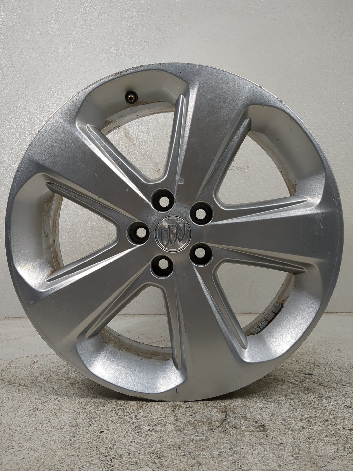 2013-2015 Buick Encore Oem Wheel Rim - Oemusedautoparts1.com