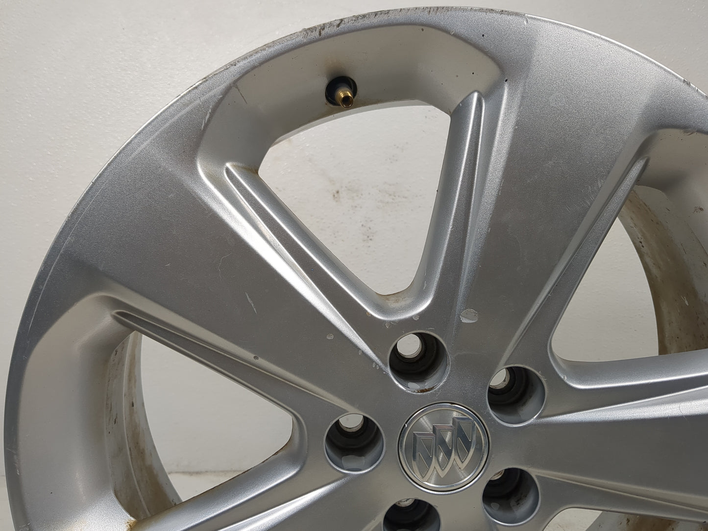 2013-2015 Buick Encore Oem Wheel Rim - Oemusedautoparts1.com