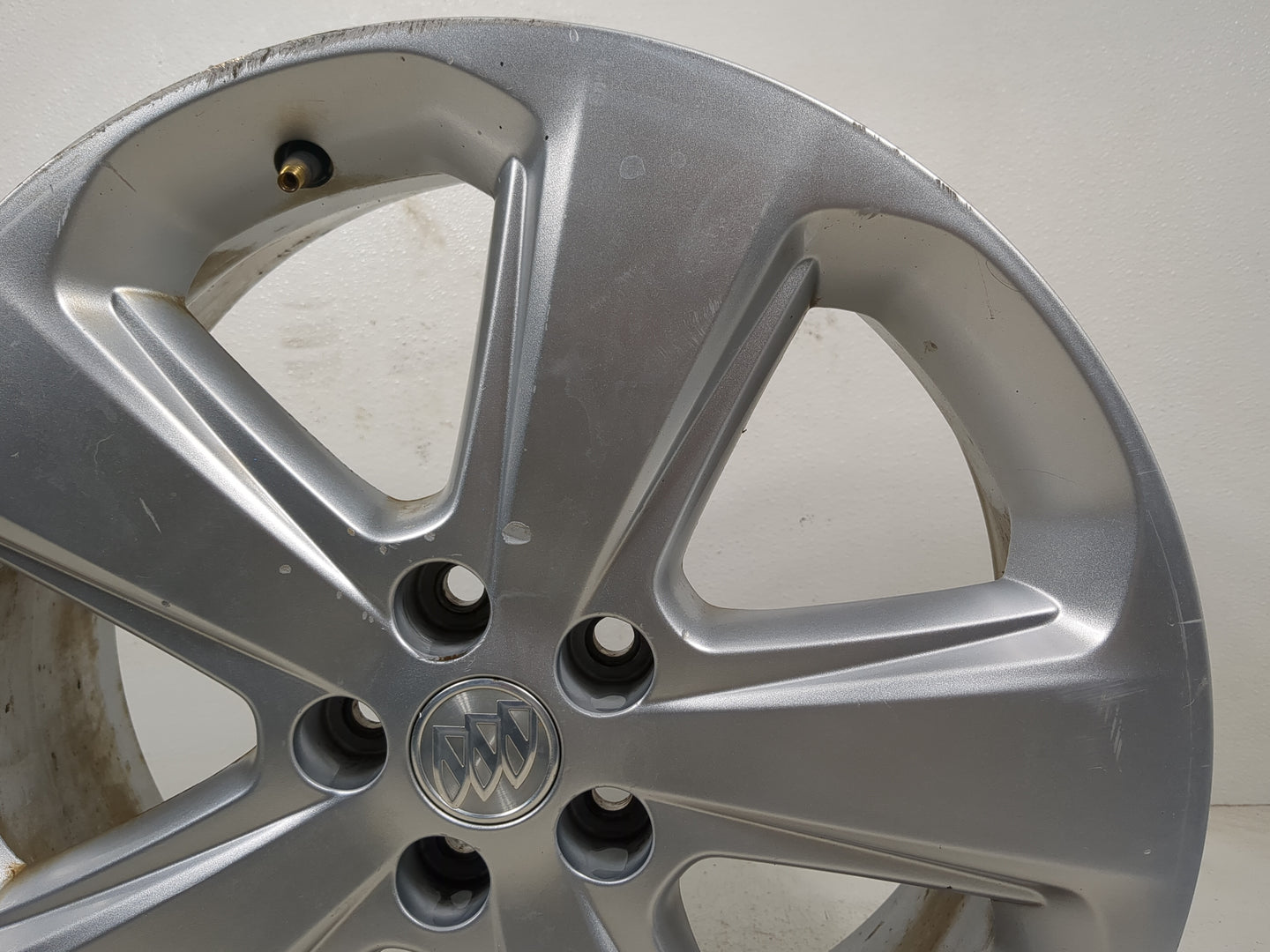 2013-2015 Buick Encore Oem Wheel Rim - Oemusedautoparts1.com