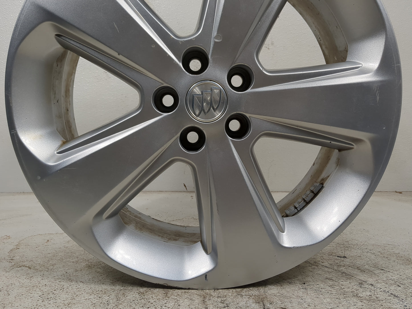 2013-2015 Buick Encore Oem Wheel Rim - Oemusedautoparts1.com
