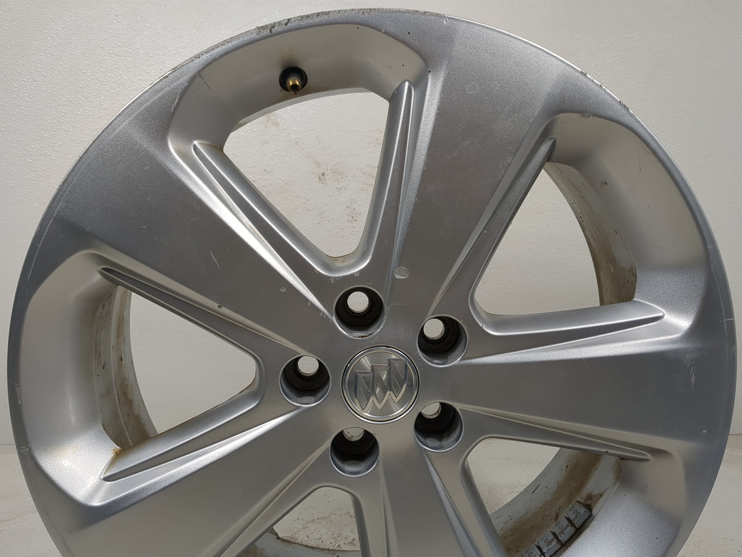 2013-2015 Buick Encore Oem Wheel Rim - Oemusedautoparts1.com