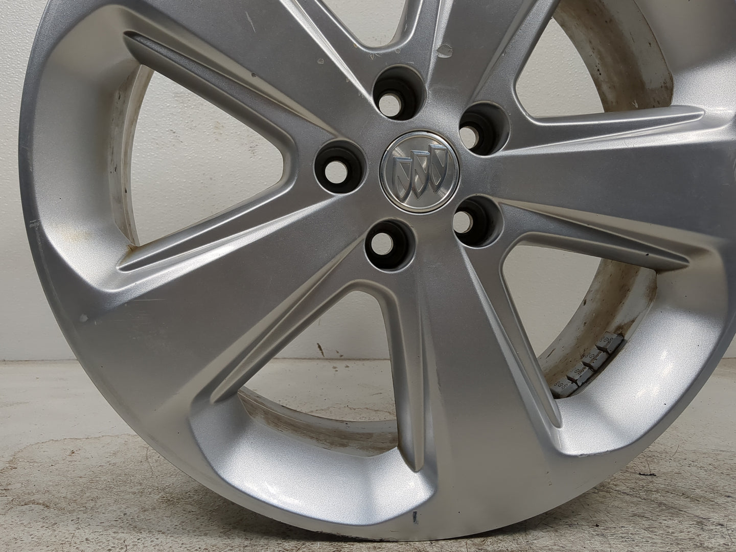 2013-2015 Buick Encore Oem Wheel Rim - Oemusedautoparts1.com