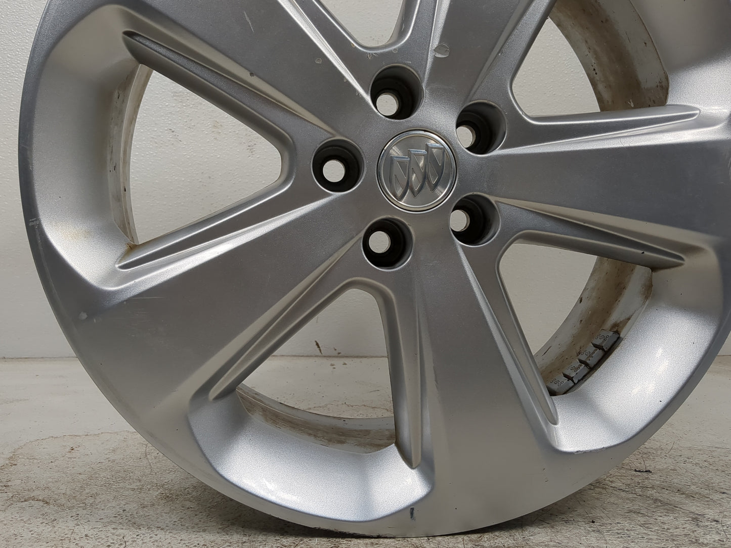 2013-2015 Buick Encore Oem Wheel Rim - Oemusedautoparts1.com