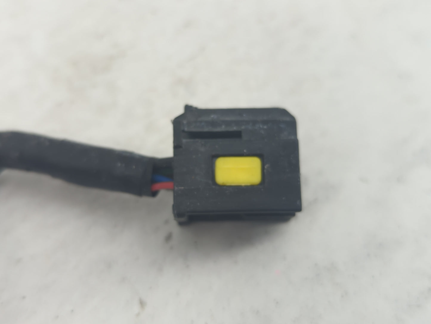2014-2016 Buick Encore Driver Side View Mirror - Left Door Mirror OEM Used - Oemusedautoparts1.com