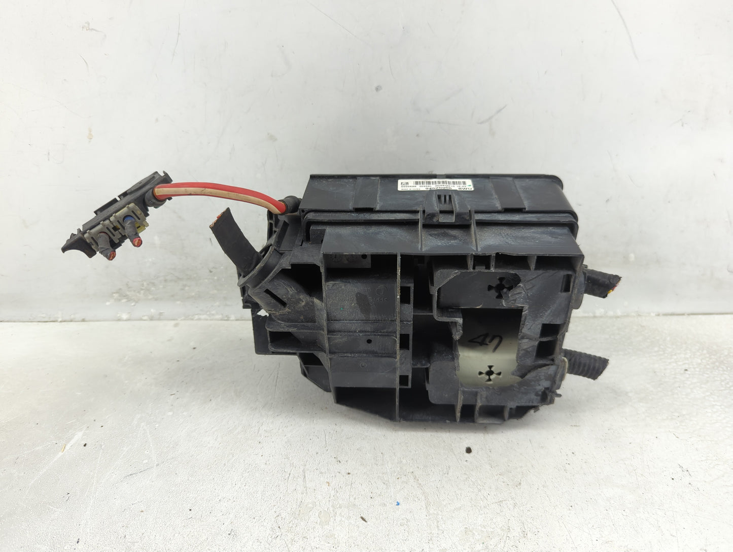 2015-2016 Buick Encore Fusebox Fuse Box Panel Relay Module P/N:94520906 Fits Fits 2015 2016 OEM Used Auto Parts - Oemusedaut