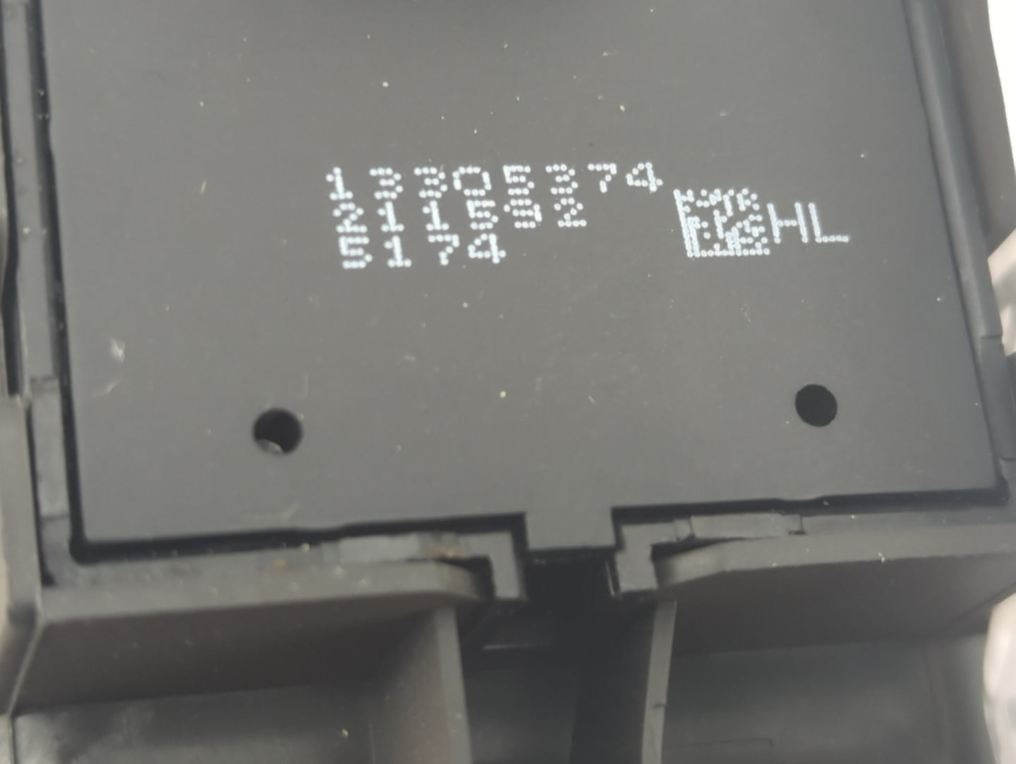 2015 Buick Encore Master Power Window Switch Replacement Driver Side Left P/N:13305374 21155274, 5174 Fits Fits 2016 2017 OE