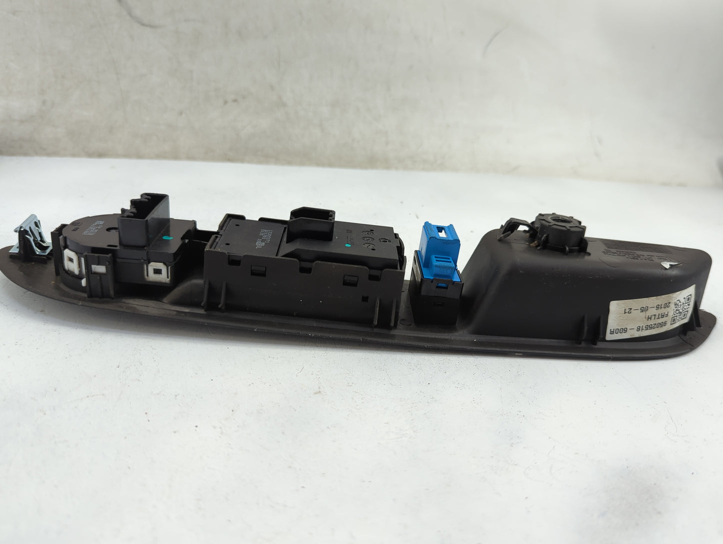 2015 Buick Encore Master Power Window Switch Replacement Driver Side Left P/N:95025518-600R Fits Fits 2016 2017 OEM Used Aut