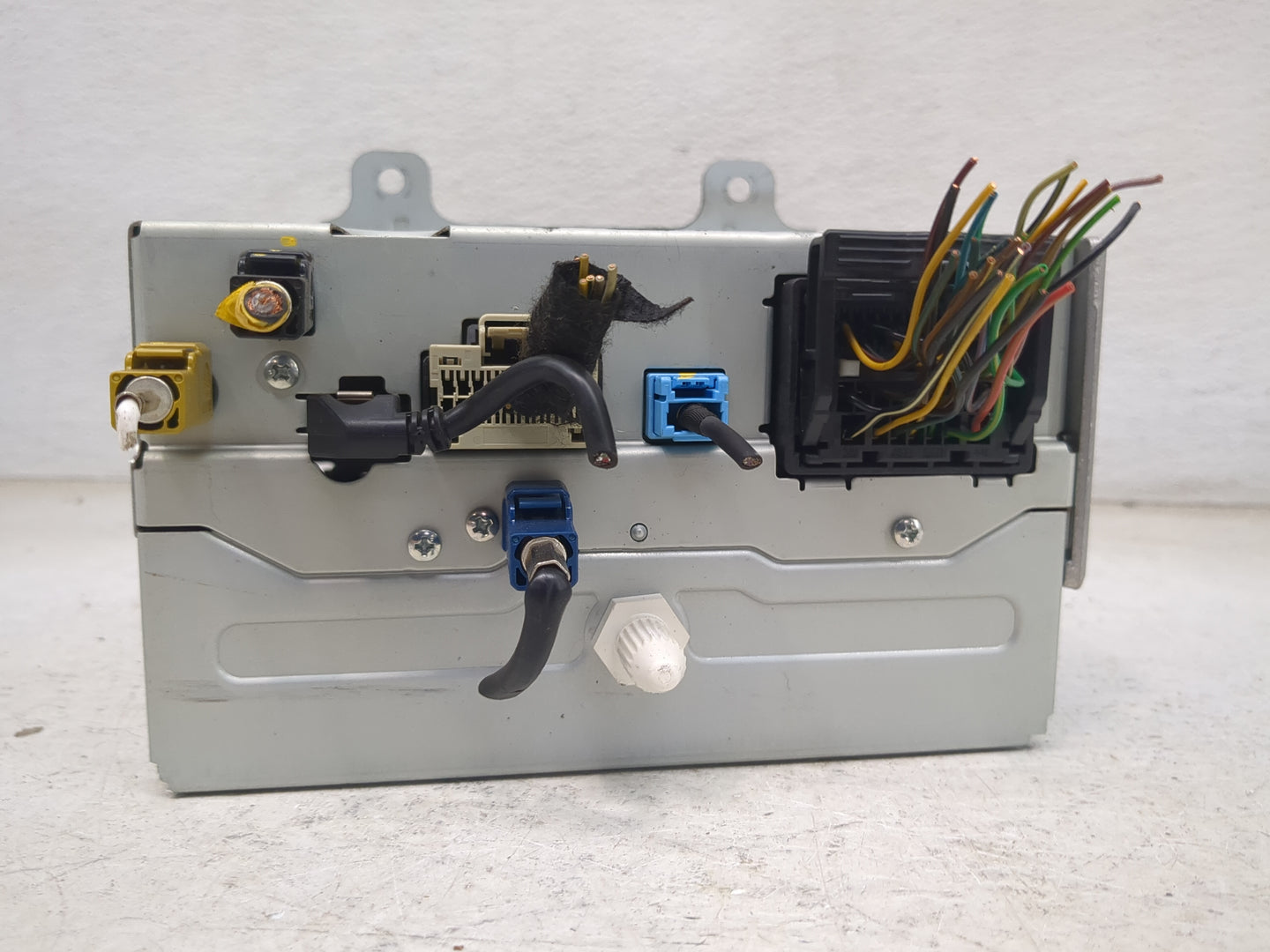 2015-2016 Buick Encore Radio AM FM Cd Player Receiver Replacement P/N:23289269 GA13ANONA-B-AT Fits Fits 2015 2016 2017 2019 