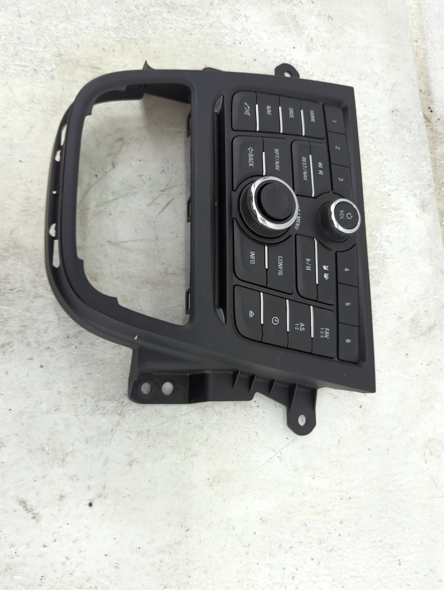 2013-2016 Buick Encore Radio Control Panel 1491614 - Oemusedautoparts1.com
