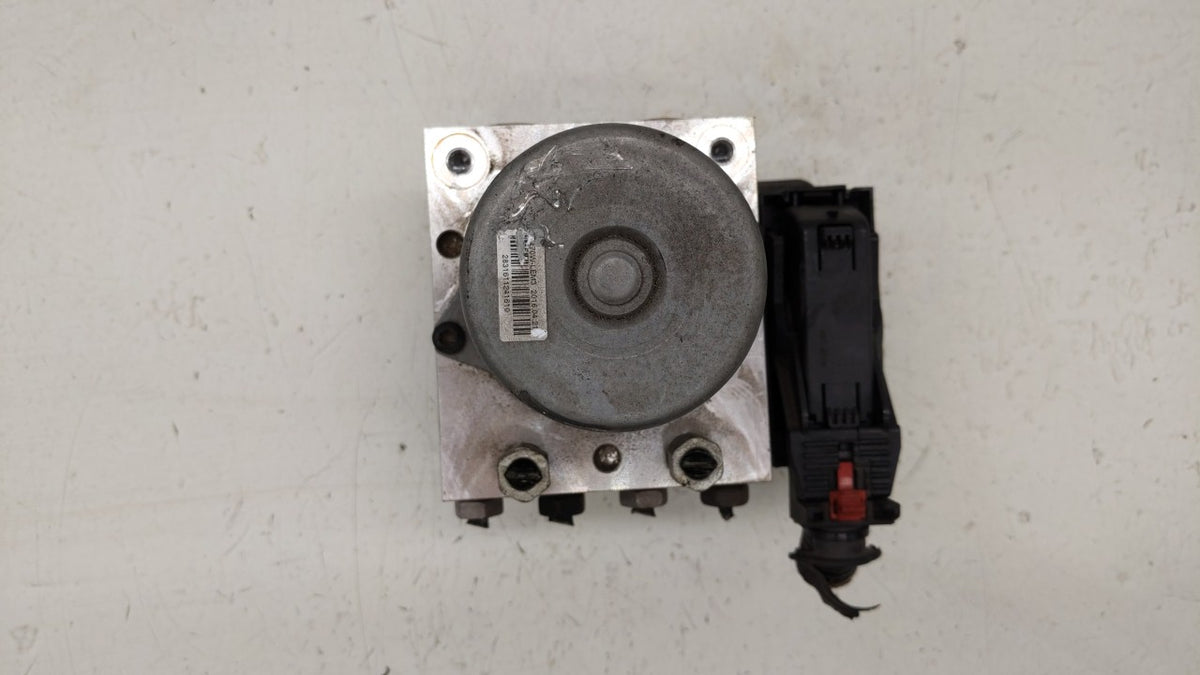 2015 Buick Encore Anti-Lock Brake ABS Pump Module Actuator OEM P/N:94541506 688250455, 42403007 Fits OEM Used Auto Parts - O
